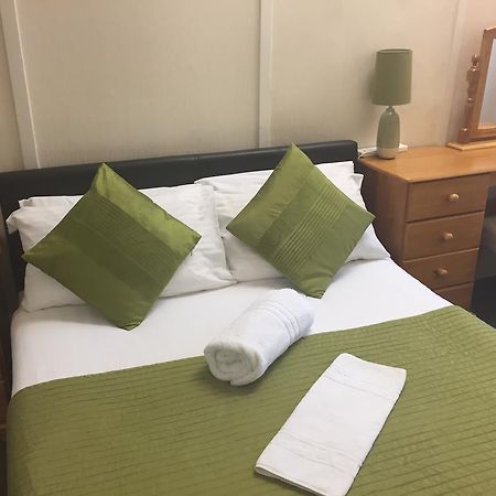 Atlantis Bed and Breakfast Torquay Εξωτερικό φωτογραφία