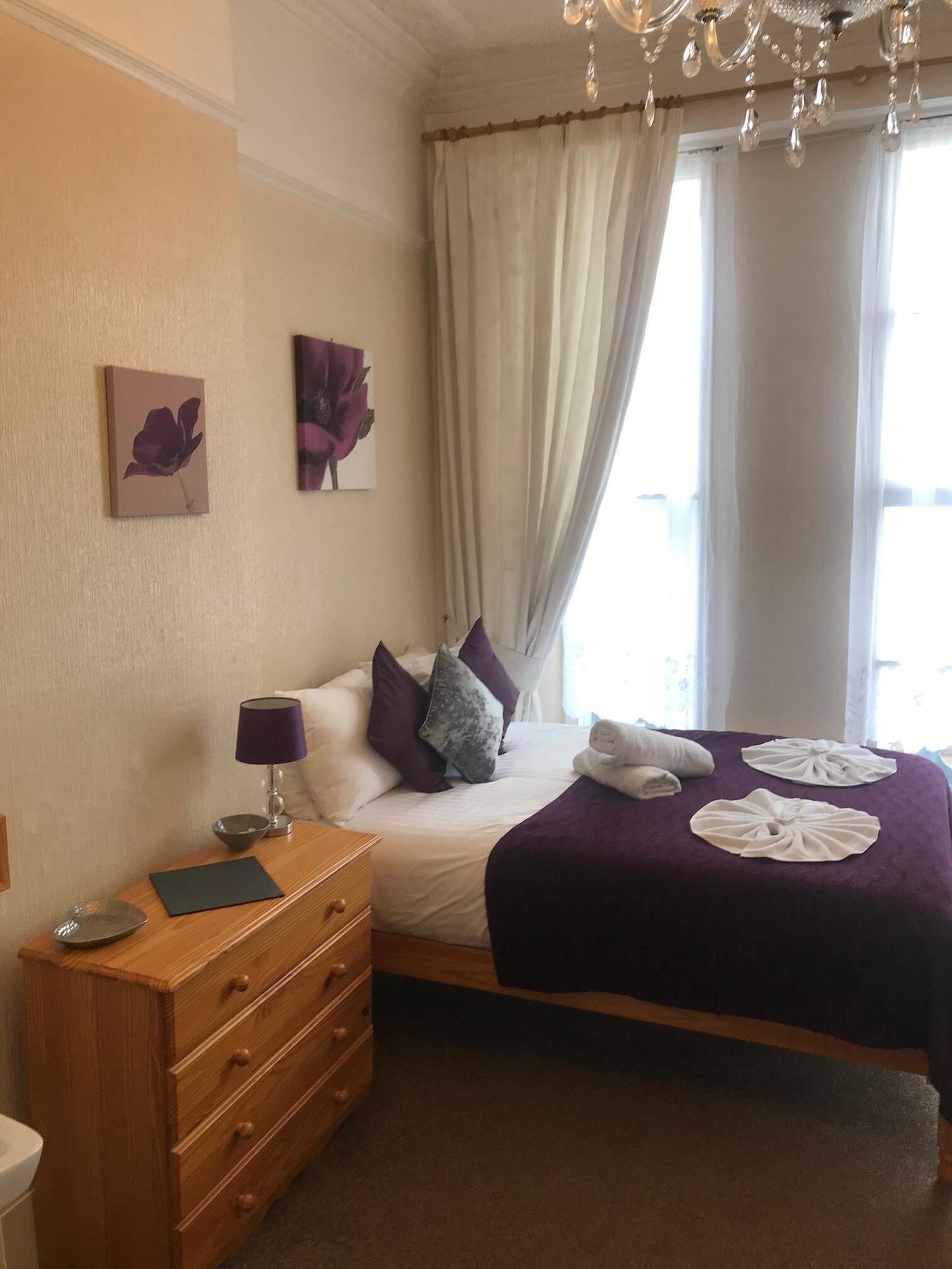 Atlantis Bed and Breakfast Torquay Εξωτερικό φωτογραφία